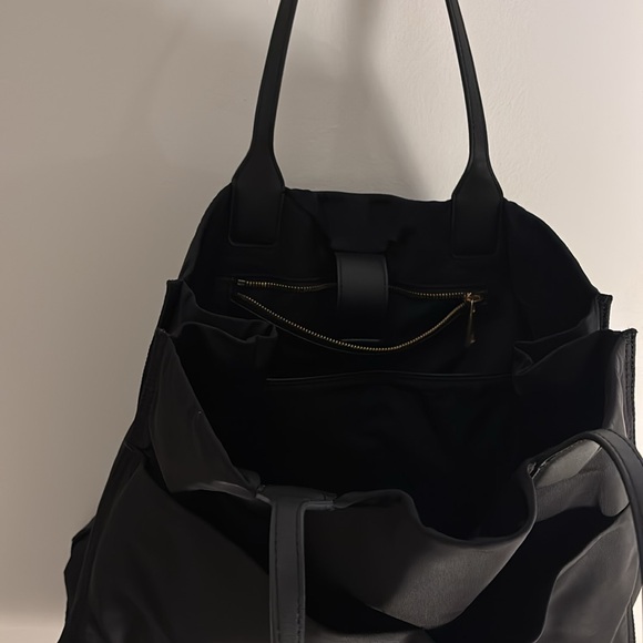 Quince nylon tote bag in black - Picture 9 of 12